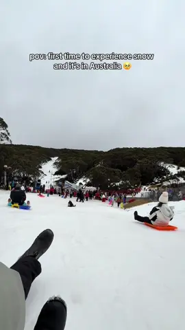 Before anyone asks haha yes, it does snow in some parts of Australia ❄️🇦🇺 #firstsnow #snow #australia #foryou #traveltok 