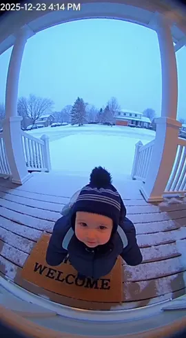 Mommy Open The door 😅#footage #crazy #tiktok #cctv #baby 