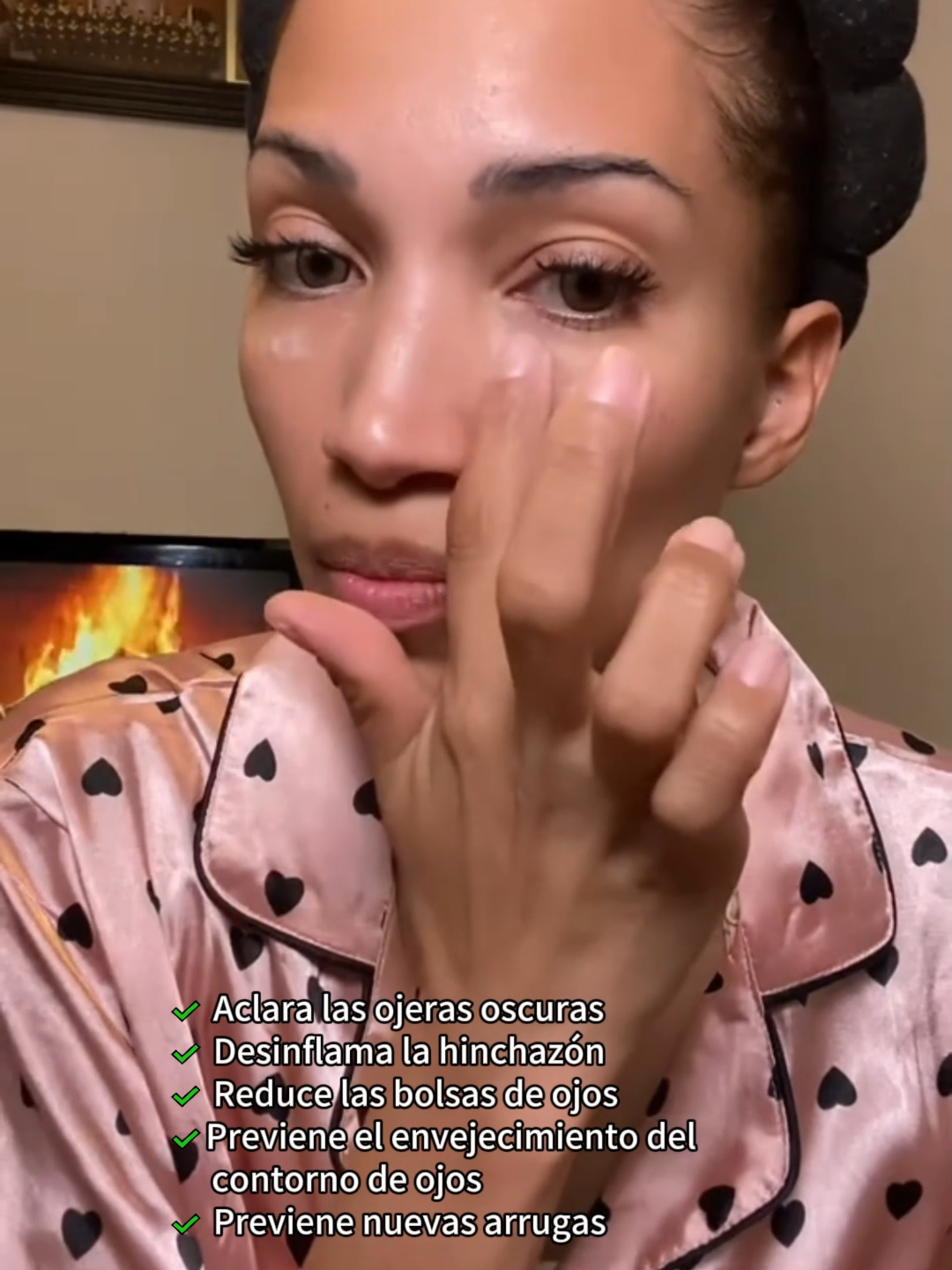 ¡RÁPIDO! 🏃‍♀️ Esta crema se absorbe tan rápido que te da tiempo extra en tu rutina. Perfecta para las apuradas.#papafeel #papafeelmx #eyescream #darkcircles #wrinkles #Bolsas #Ojeras #VentaQuincenal #Mexico #Arrugas #DiadeMuertosTikTokShop #CatrinaChallengeTikTokShop