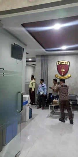 Kejari Tuban menetapkan 3 tersangka kasus korupsi di Desa Kedungsoko, Plumpang, Tuban. ketiganya langsung dilakukan penahanan di Lapas kelas IIB Tuban..