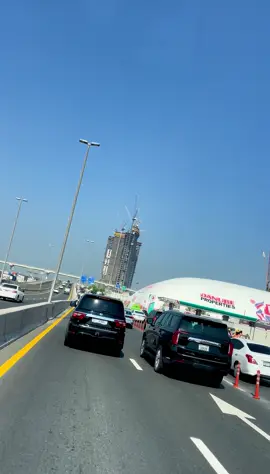 Ohhh 😮 Black cars ruling in dubai #fyp #dubai #explore #viralvideo #viral 