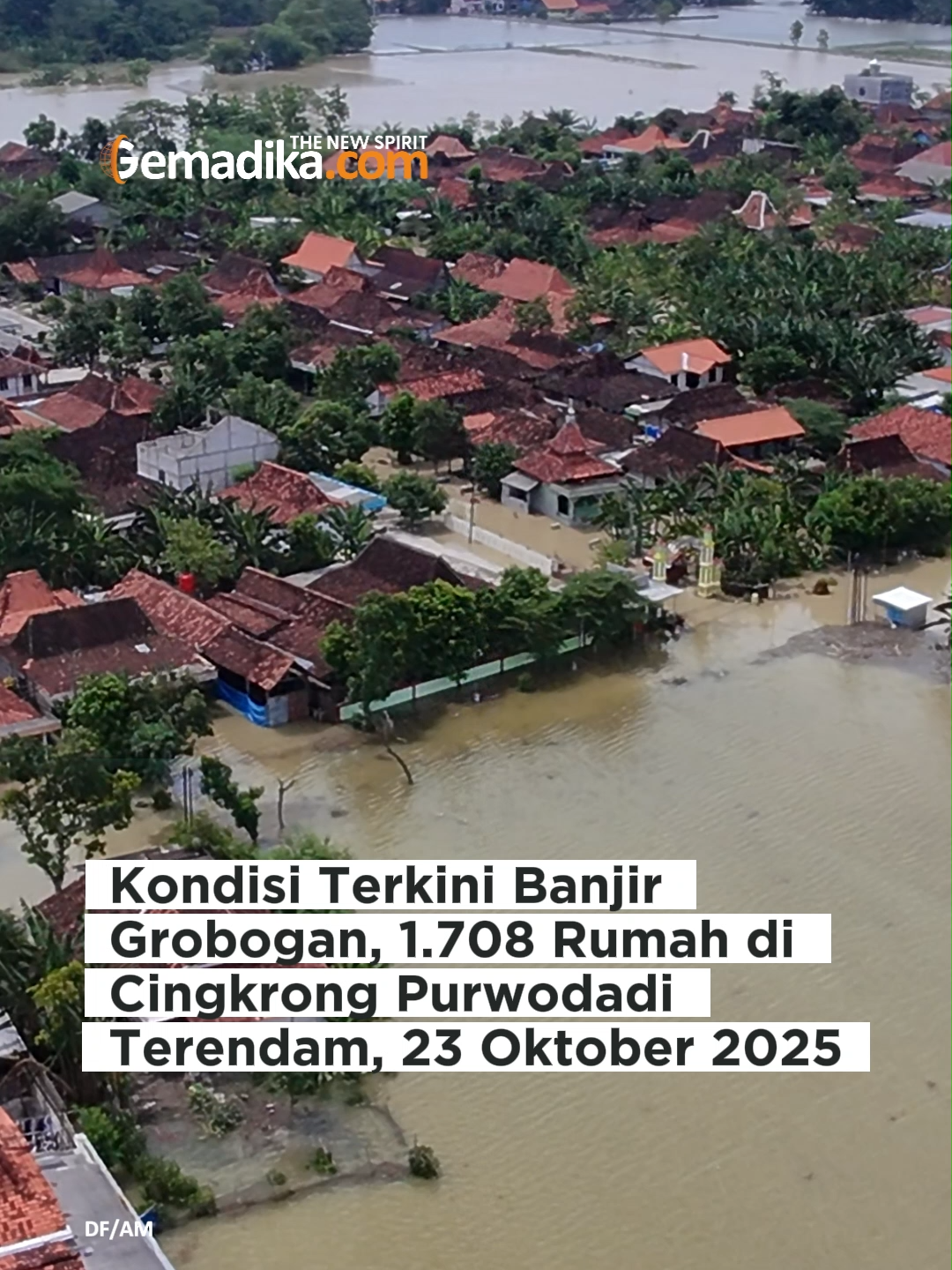 Sebanyak 1.708 rumah warga Desa Cingkrong, Kecamatan Purwodadi, Kabupaten Grobogan, Jawa Tengah, terendam banjir hingga Kamis (23/10/2025). Dalam laporan Camat Purwodadi disebutkan, banjir di Desa Cingkrong ini merendam enam dusun. Yakni Dusun Cingkrong (293 rumah), Jangkung (300), Karang Manis (236), Tegal Giling (128), Tegal (215), dan Widuri (536). Selain rumah warga, sekitar 145 hektare lahan persawahan juga turut terendam air. #news #beritaterkini #fyppppppppppppppppppppppp #info #viraltiktok #viralvideo #fyp #peristiwa #kejadian #viral #fypツ #global #banjir #grobogan #purwodadi