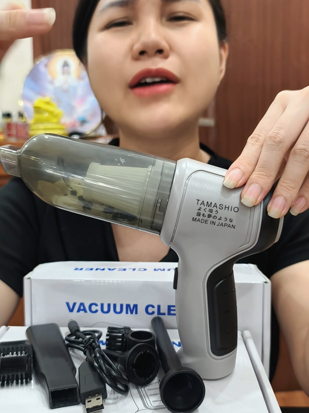 TS Máy hút bụi cầm tay mini TAMASHIO #mayhutbuimini #mayhutbuicamtay #cotiennhaxinh 