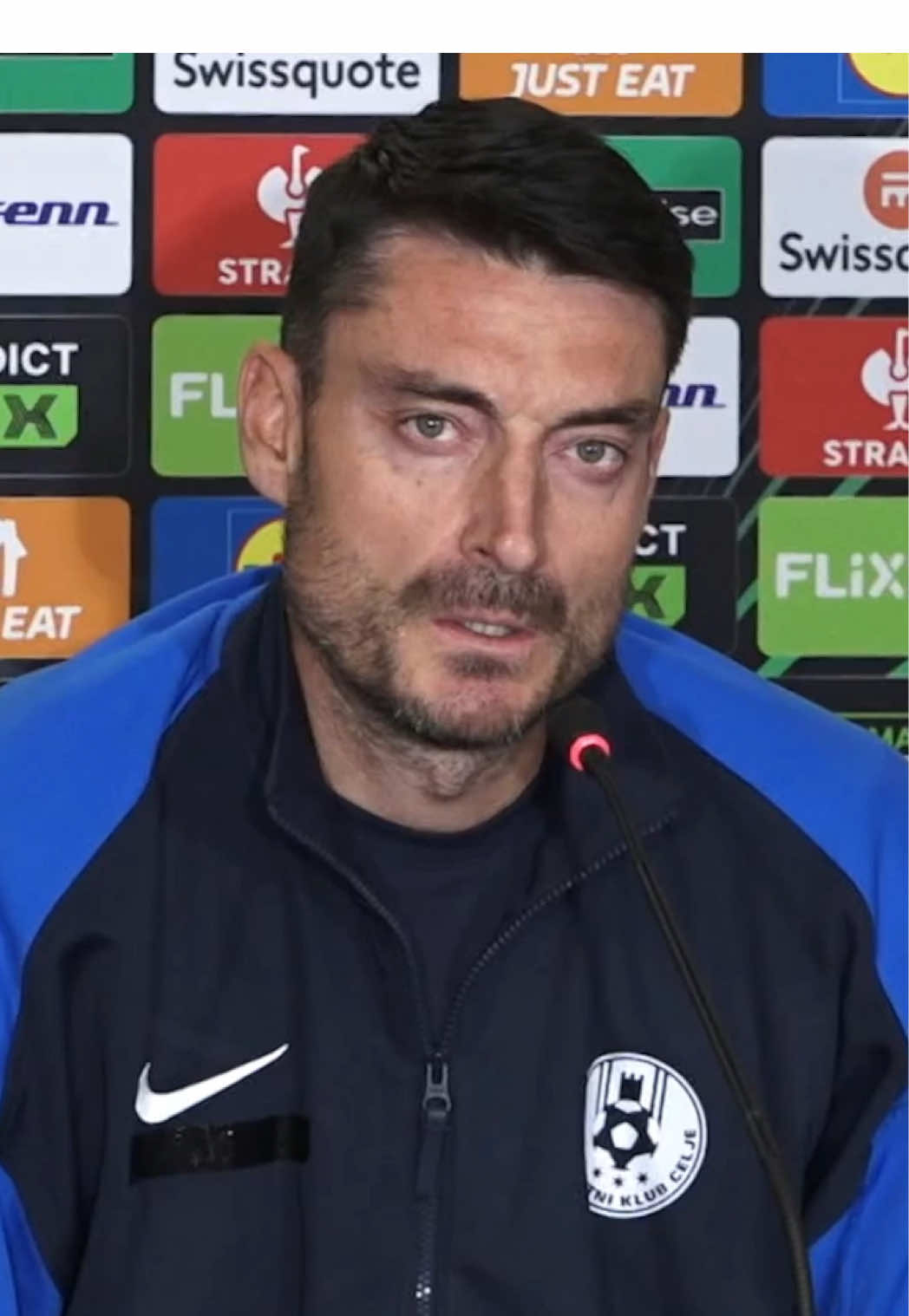 Nogometaše Celja nocoj čaka obračun Konferenčne ligeproti Shamrock Rovers, kjer je četa Alberta Riere gostovala že v lanski sezoni ⚽️ 𝗦𝗵𝗮𝗺𝗿𝗼𝗰𝗸 𝗥𝗼𝘃𝗲𝗿𝘀 – 𝗖𝗲𝗹𝗷𝗲, 𝗼𝗱 𝟮𝟬:𝟬𝟬 𝘃 𝘇̌𝗶𝘃𝗼 𝗻𝗮 𝗽𝗿𝘃𝗲𝗺! 📺