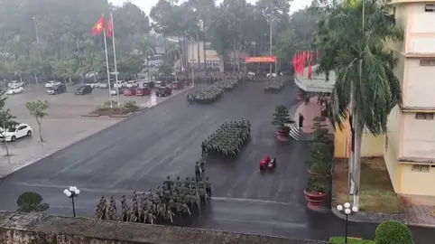 Mưa to là mưa nhỏ, mưa nhỏ là không mưa.#T04 