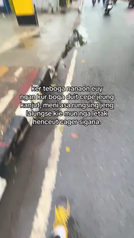 hayu teh ah usum hujan kiemah @Mia K. #fypp #xyzabc 