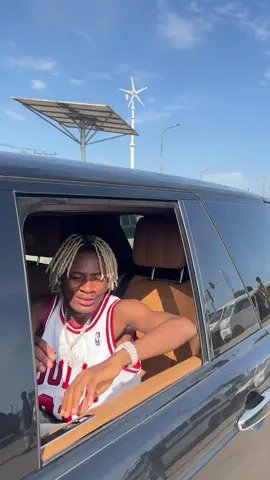 It’s All Love❤️. Vibing to “ROVER” in a Rover W/ my broski Traffic boy😂💯. ROVER OUT NOWW!!