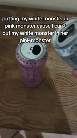 yes I am freaky #stayfreaky #monsterenergy #monster #viralvideo #freakymonsterewhitepink 