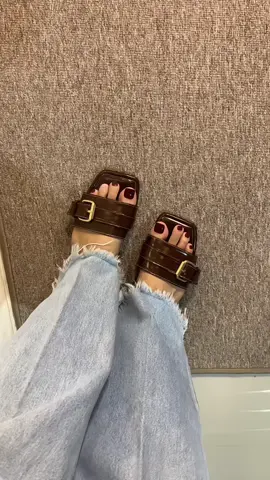 #sandalcantik #sandalflat #sandalmurah #rekomendasisandal #rekomendasisandal 