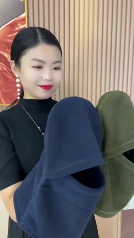 Mũ trùm đầu đa năng – chống nắng, chống gió, giữ ấm hiệu quả cho mọi chuyến đi.