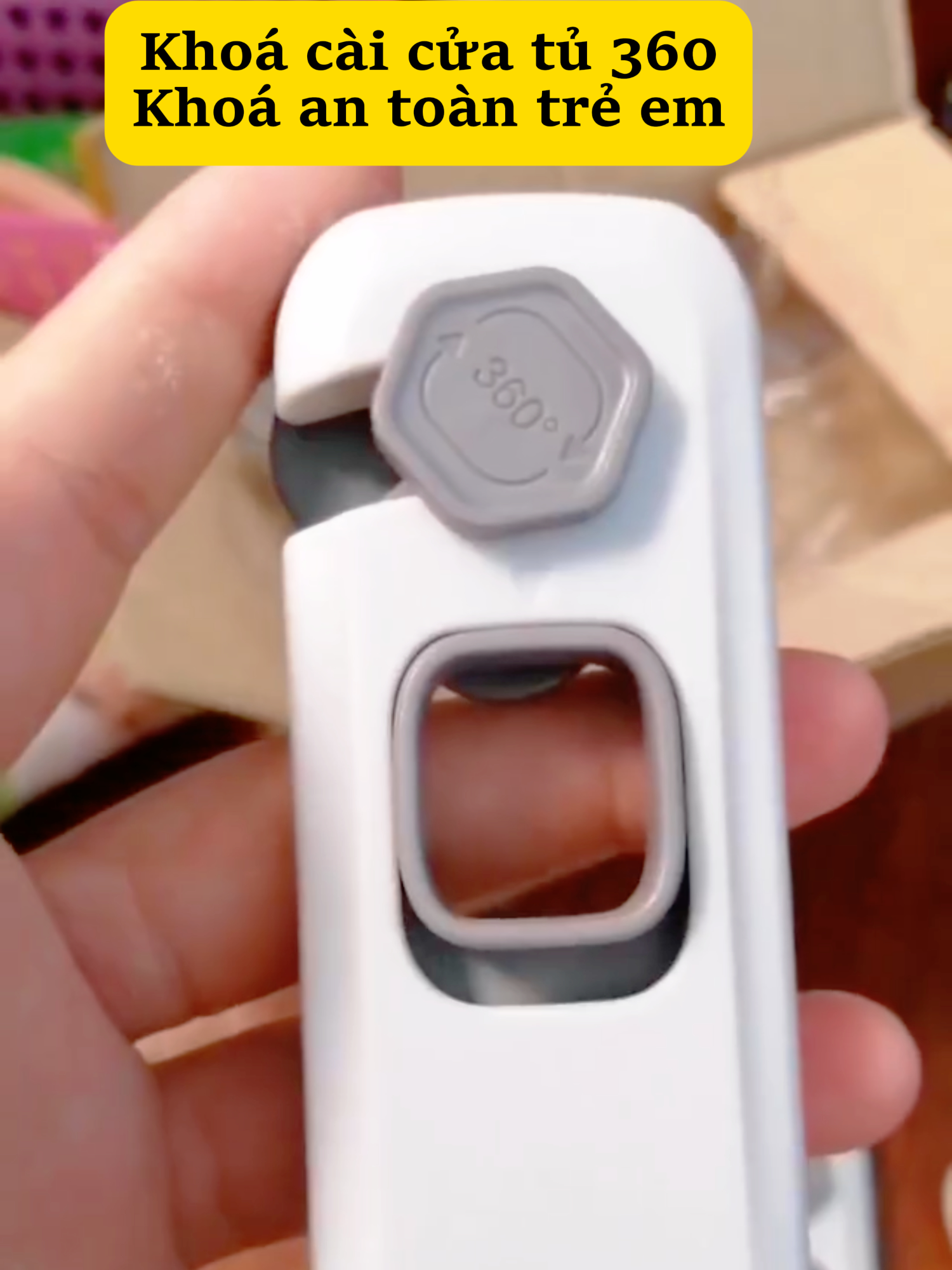 Khoá cài cửa tủ 360 chốt an toàn trẻ em#chotcuatulanh #chotcua #khoatulanh #khoatulanhchobe #khoatulanhantoan #luscastore #xh #vairal #xhuong