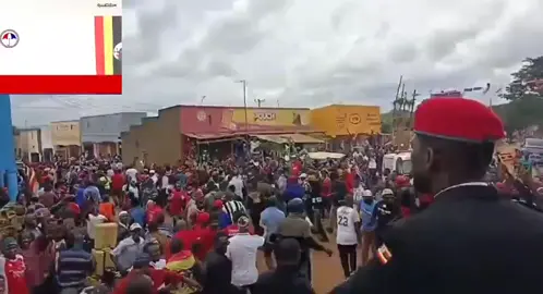 Kyagulanyi Robert AK Bobi wine with his people in the real struggle #fyp @Bobi Wine 