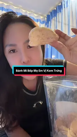 Các bà ơiii cái bánh mì Vị kem trứng này ngon lắmmm, lạnh lạnh ăn cuốn vchhh 🥹 #bepmeem #banhmikemtrung #ancungtiktok😍 #muataitiktokshop🛍 