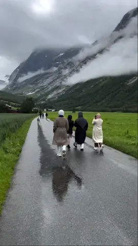 xarafka magacaaga ugu horeeyo wa wadnka u dalxiis tegi laheyd😍✨️#foryou #switzerland🇨🇭 #foryoupage #switzerland🇨🇭 #zurich🇨🇭 