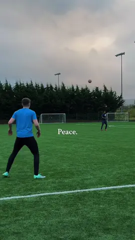 BATTLE AT 11PM⚽️📺#foryoupage #football #ballers #fypviral #fyp 