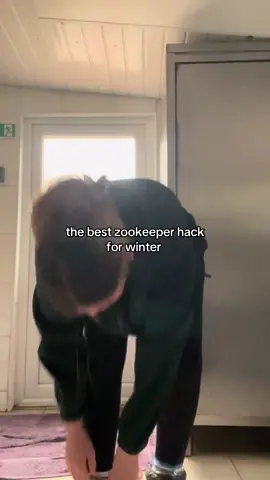 my favourite hack for working outside! especially with animals! im at a kennels today and it’s pouring it down! but this hack keeps your feet nice and dry! and doesn’t look too bad 😅 #zookeeper #LifeHack #animal #foryou #winter 