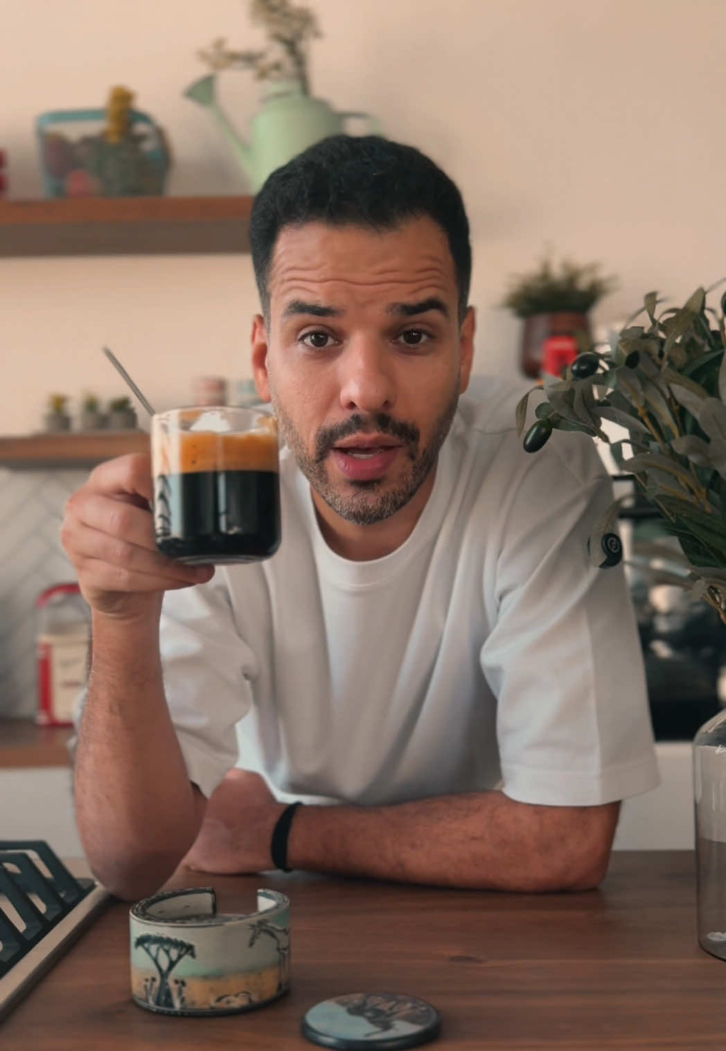 كبسولة نيسبريسو قابلة للتدوير اذا رجعتها على الفرع بعد الاستخدام. جمعهم كلهم في كيس اعادة التدوير المقدم من الفرع@Nespresso KSA  