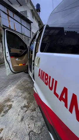Jare mamak oleh evakuasi neng maem sek  #ambulance #ambulanceistimewa #driverambulance #ambulanmuindonesia #ambulancedriver 