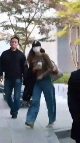 🖤 #lisablackpink #lalisamanobal #lalisa #lisa #fyp 