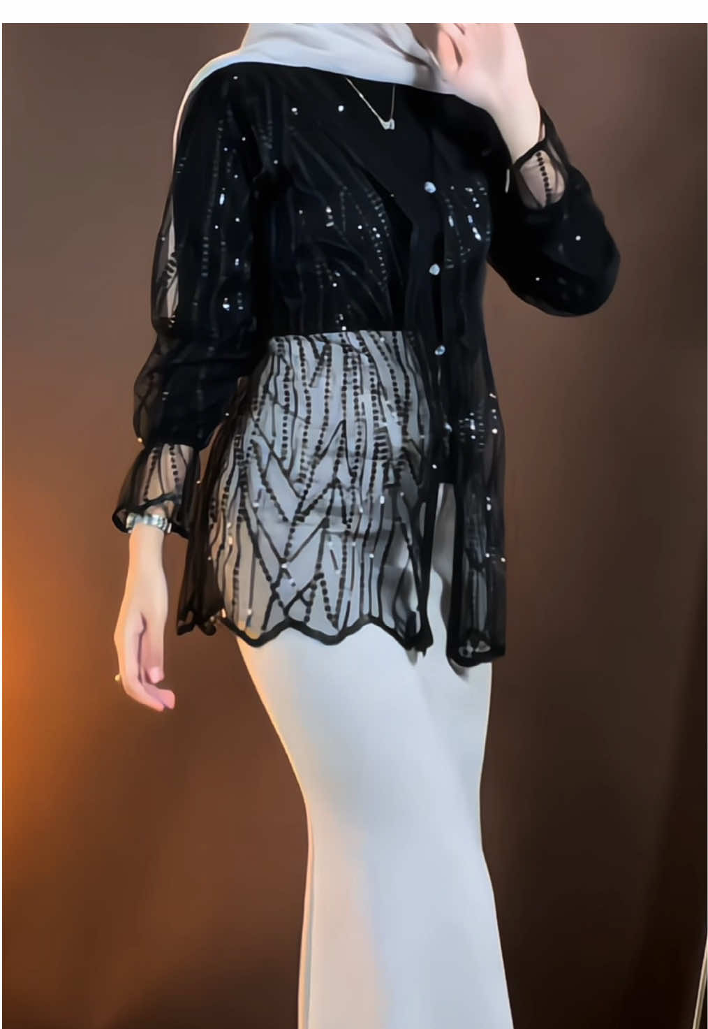 outer brukatnya cantikk poll 😍🖤🫶🏻 #outerbrukat #outfitideas #outfithijabstyle #rekomendasioutfit 