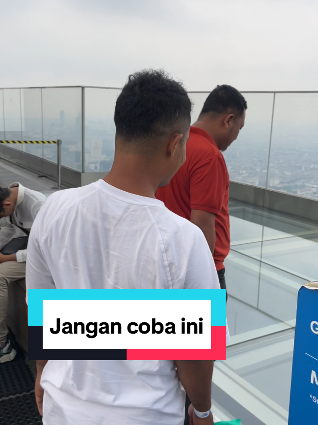 booking divideo sekarang! bisa kebagian tiket dan ga perlu ngantri lagi. #upatthamrinenine  #gedungtertinggidiindonesia #diskontiktok #jakarta #fyppppppppppppppppppppppp 