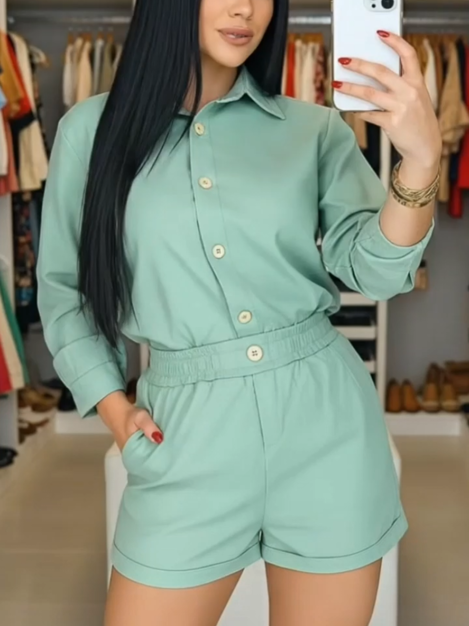 ✨ Conjunto feminino que une praticidade e elegância! Com modelagem moderna, tecido confortável e detalhes que elevam o look, ele é perfeito pra quem ama se vestir com estilo e presença — seja no dia a dia ou em ocasiões especiais. Já disponível no TikTok Shop! #conjuntofeminino #vestidomidi #alfaiataria 