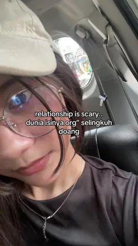 liat berita isinya selingkuh semua