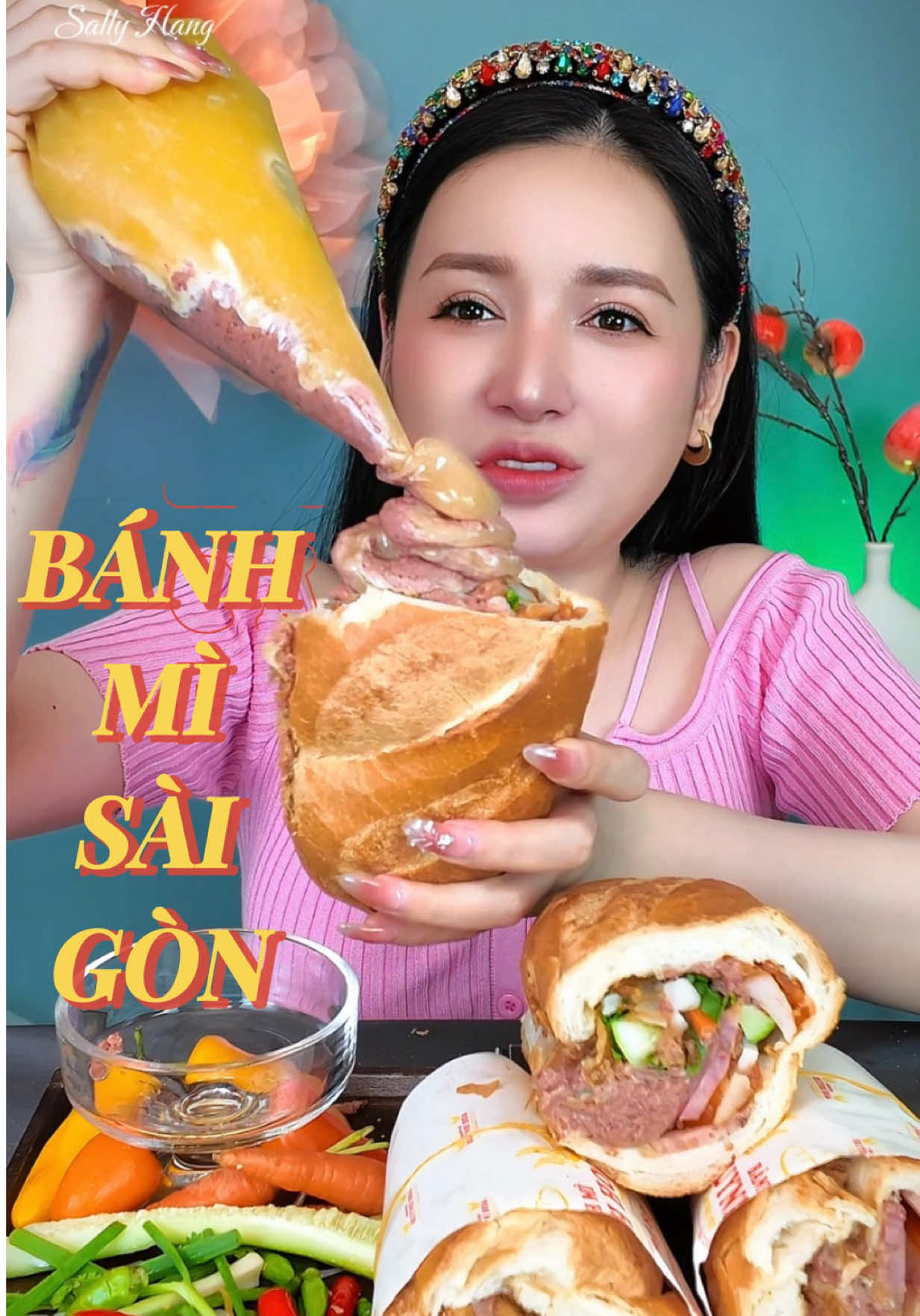 Bánh mì Sài Gòn quá xá đã lun... ăn no thì thôi nhé #sallyhang #mukbang #banhmisaigon #lauracoffee #nhatkimanh