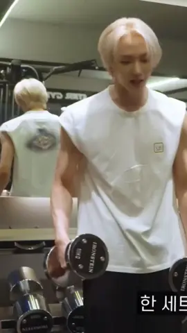 cr. sunghosloops // WOYYYYYY #sungho #parksungho #boynextdoor 