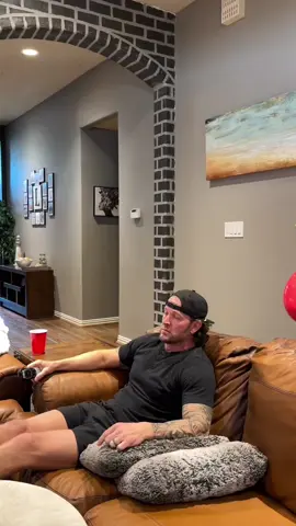 Funny prank #funny #prank#fyp#ballon#ballon prank#couple 