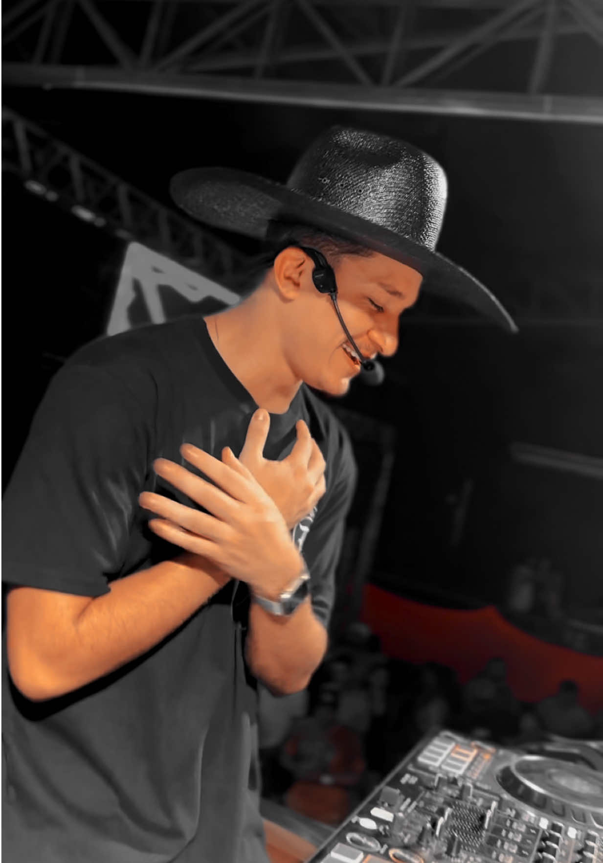 Então segura o caquiado, bom dia pra você! 😍🫶🏻 #DJSilvinhoVaiTocando #DjSilvinho #OGarotoDoBaile #Carabao 