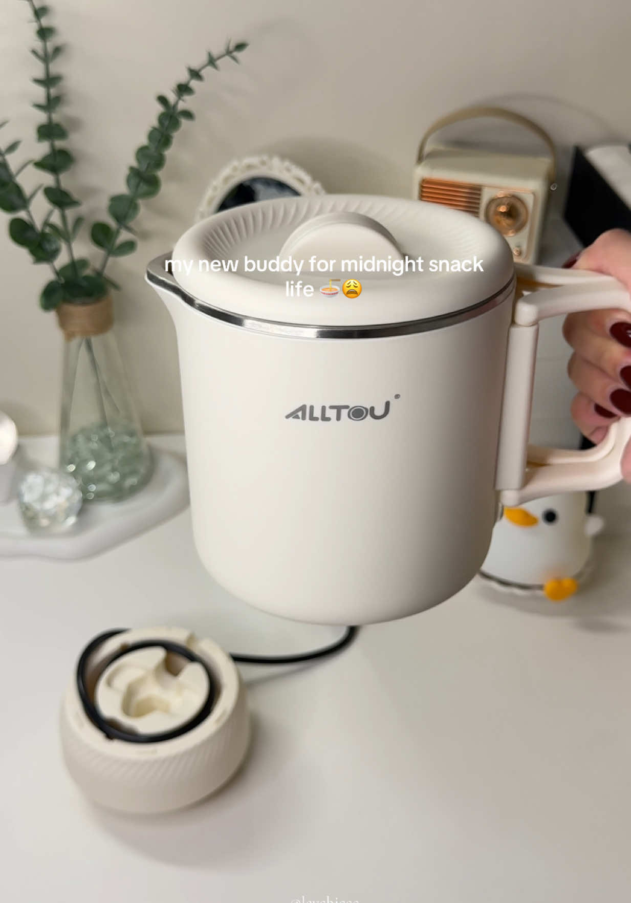This is also perfect for travel 🙈  Alltou Portable Electric Kettle Stainless Steel 800ml ✨ #electrickettle #electriccooker #portablekettle #minicooker #minielectrichotpot 
