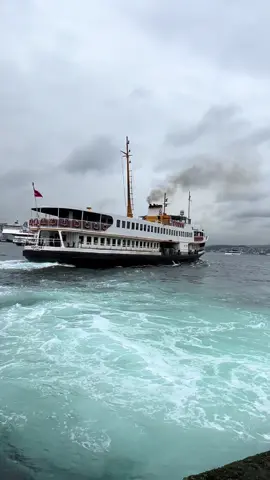 #اسطنبول #istanbul #eminönü ☁️☁️