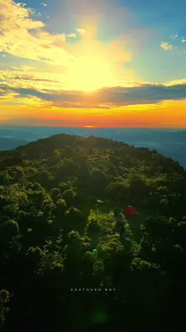 යාලුවො එක්ක ගෙවුණු සුන්දර මතකයන් ⛅️⛰️🌿 #mountain #Nature #namunukula #sunrise #Camping 