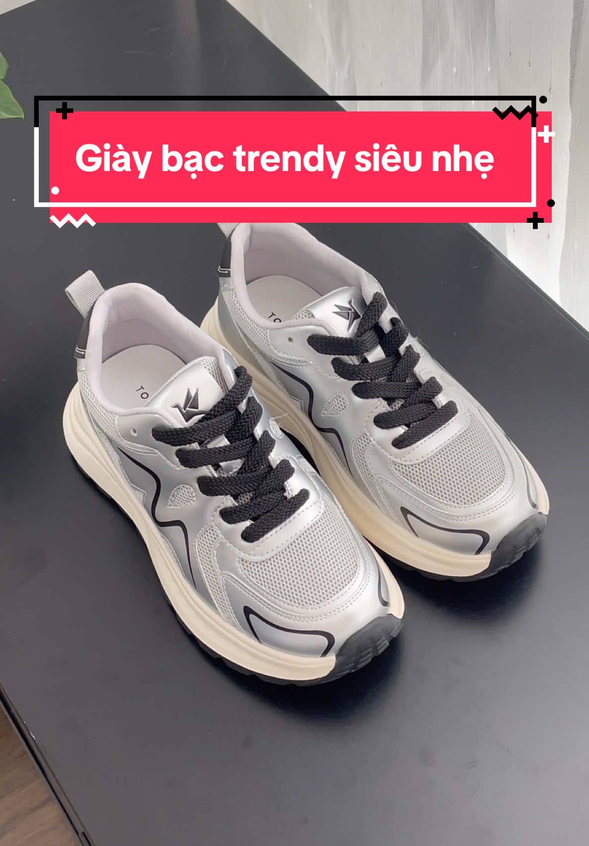 Đôi giày nâng tầm outfit cho chị em 😎 #trending #shoes #sneakers #giaydep #giaythethao 