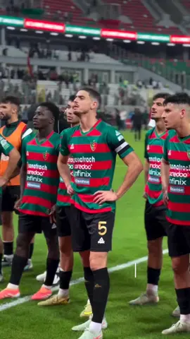 #mouloudia_virage_sud🇮🇹🙏 #mouloudia_virage_sud🇮🇹 #mouloudia_1921❤💚 #مولودية🇧🇬🇧🇬_نعشق_فيهااا💚 #الشعب_الصيني_ماله_حل😂😂 #مولوديةالجزائر💚♥️ #حبوعقلية🌹 #greencorsairs #explore #fyp #dz 