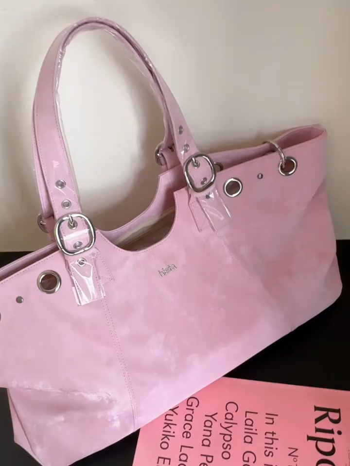 😍The spicy girl was ecstatic A super beautiful pink motorcycle bag💟~Large size comes with a casual and lazy feeling✨ ##hieta #motorcyclebag #Pinkbag #spicygirl #y2kfashion ##UnderarmBag #Newbag