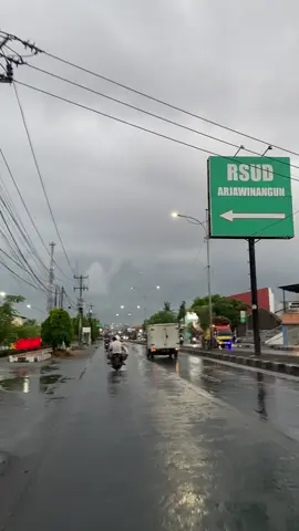 cirebon after rain #arjawinanguncirebon_jawabarat #cirebon 