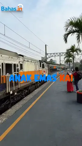 Anak emas di jalur tambang emas🫡 #keretaapiindonesia #bahasin #kataksaka #anakemaskai #fyp 