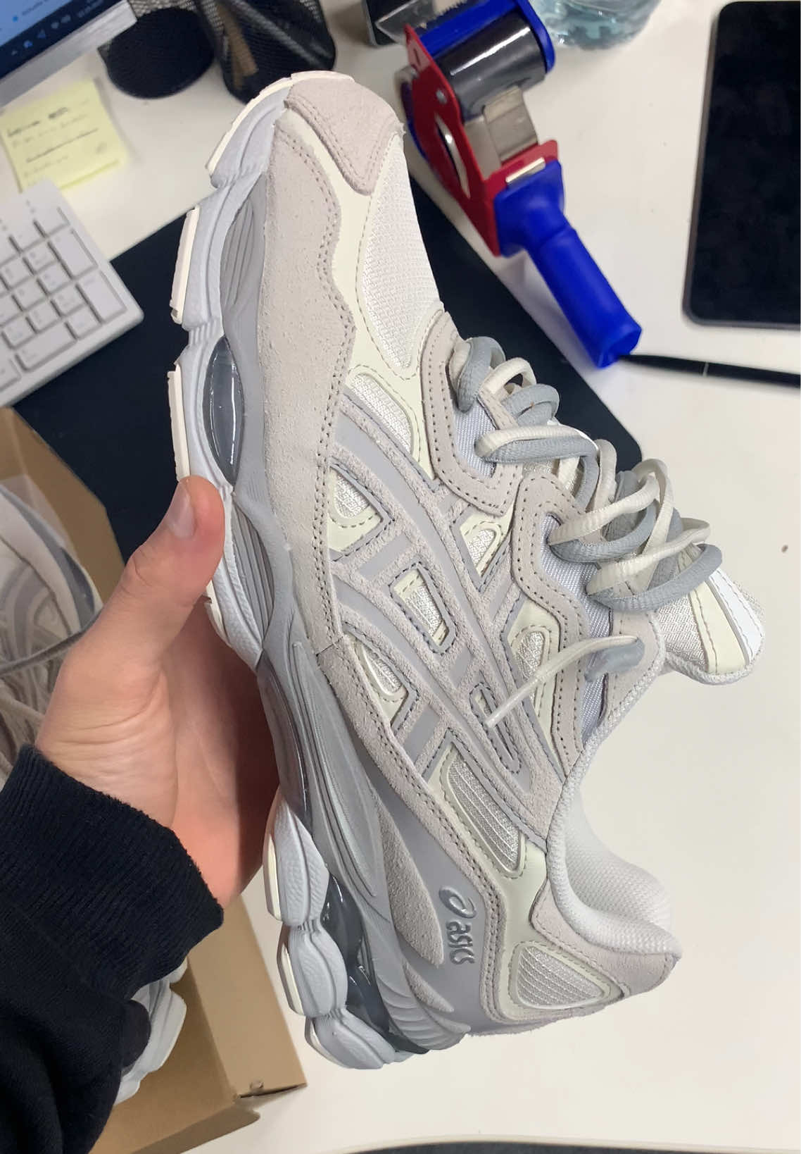 ASICS GEL NYC LIGHT GREY #fyp #viral #27af1ropez #asics #gelnyc 