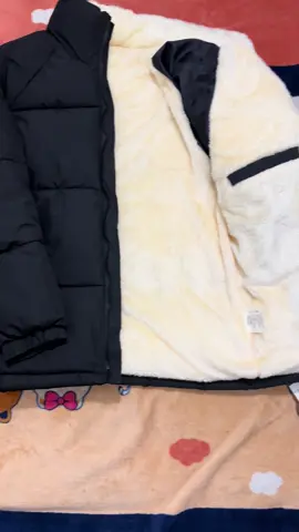 Áo khoác phao suông lót lông cừu mà mùa đông không thể thiếu thể ấm lắm luôn á #thờitrang #TikTokAwardsVN #xuhuong #aokhoacnam 