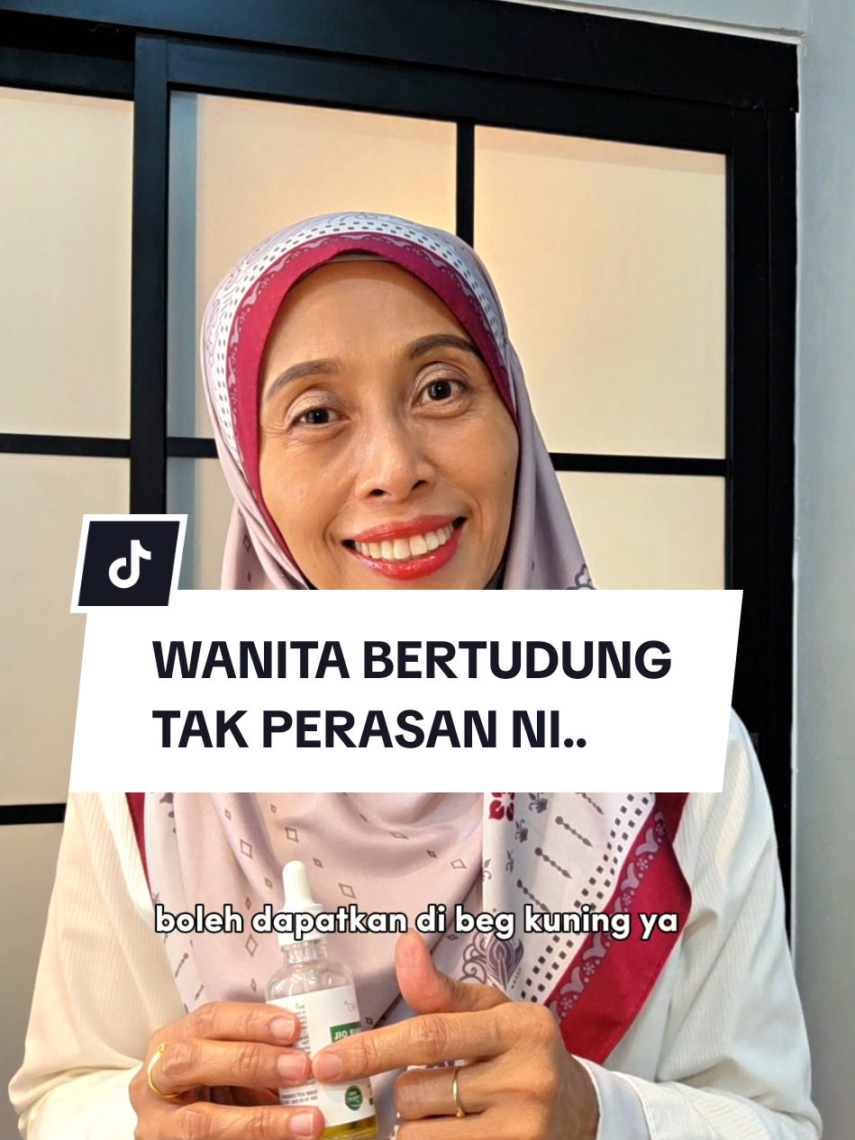 Wanita bertudung nak rambut sihat dan cantik amalkan pakai minyak zaitun ni setiap hari.  #minyakrambut #minyakzaitun #minyakrambutzaitun #rambutgugur #reviewjujur