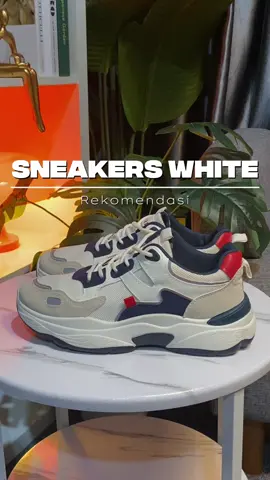 Sneakers white rekomendasi  Size: 39-45 White  Jangan sampe kehabisan karena stock terbatas!!! #wibgajian #promomakan1010 #luckyfanstore #outfitideas 