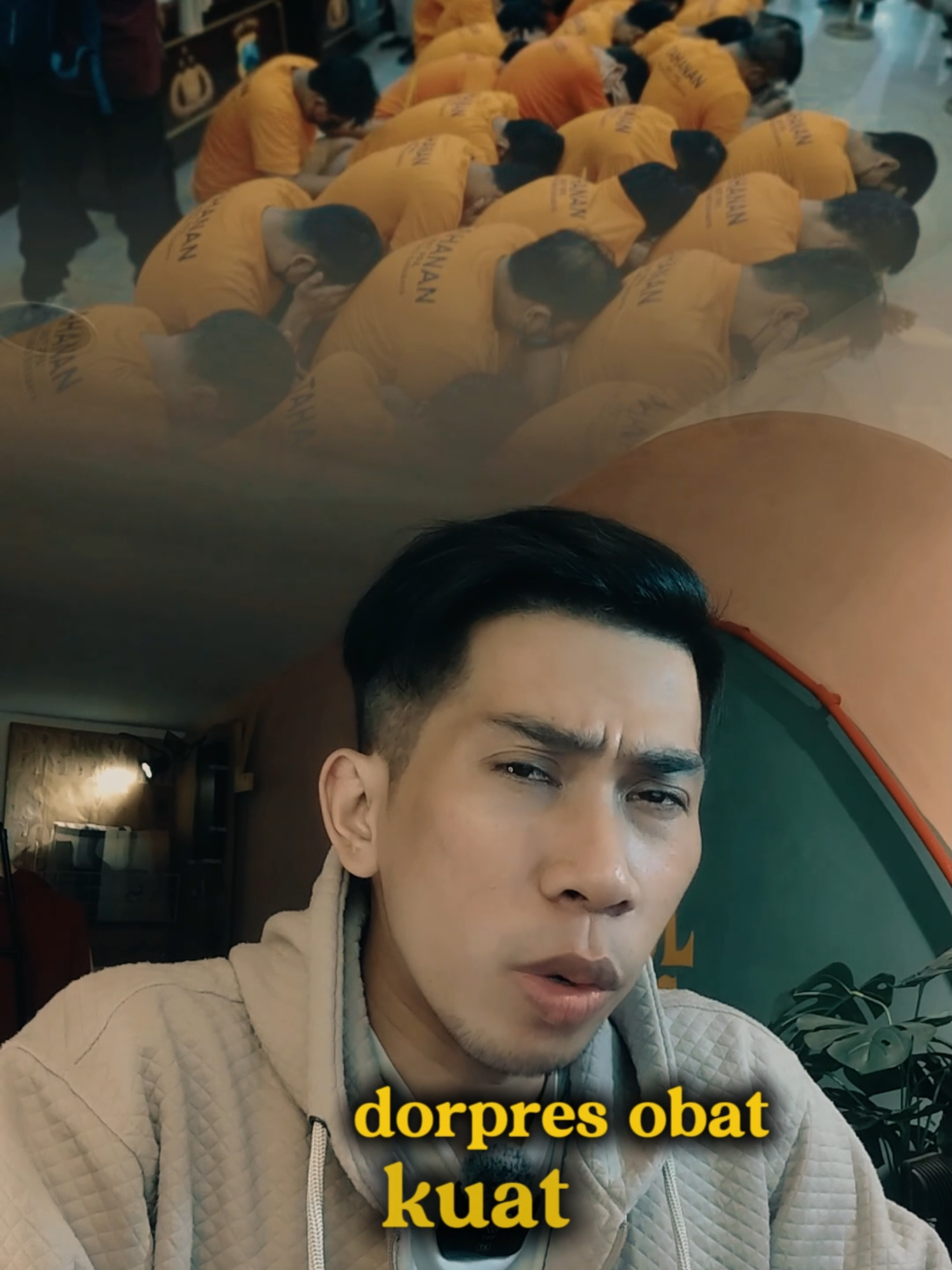 Sebuah pesta tertutup di Surabaya… digerebek polisi. Bukan cuma karena pesertanya sesama jenis, tapi karena panitianya menyiapkan doorprize obat kuat. Dan hasil tesnya bikin publik terdiam: mayoritas positif HIV. #Pesta #Surabaya #HIV #BeritaTerkini #FaktaHariIni #IsuSosial #RenunganMalam #VideoPendek #ViralTiktok #BeritaViral #OpiniPublik #IndonesiaHariIni #lgbt #lgbtq #JanganAcuh