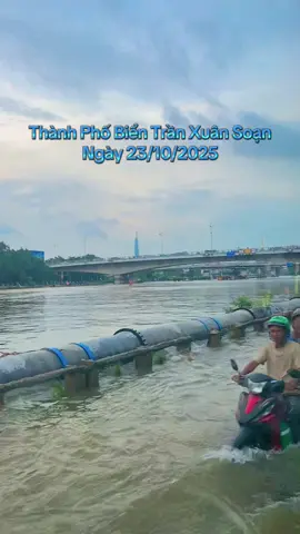 Ngày 23/10/2025 Đường Trần Xuân Soạn #ngapnuoc #saigon 