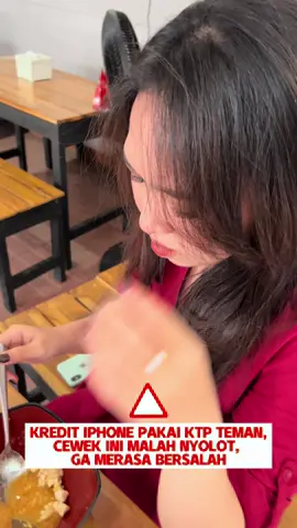 MIRIS POLLL!!!! mentang mentang nang @starbox.gresik iso bayar ambek iso split pembayaran nggawe kredit syarat KTP tok, demi duwe iPhone wong wedok siji iki malah manfaatno data koncone dan wani wanine nunggak 4 bulan ngilang ngono ae. selain iso kredit ternyata nang @starbox.gresik lek tuku iPhone iku oleh akeh seru benefit e : ✅ bundling adaptor GARANSI 5th(s&k berlaku) ✅ gratis softcase ✅ gratis temperedglass ✅ gratis update iOs seumur hidup ✅ gratis pemindahan data ✅ gratis nggawe akun Apple/iCloud wes ndang gasss mumpung akeh seru promone, sampe iPhone 17 series yo ready nang kono. nggowo KTP tok moleh moleh wes iso nggowo iPhone teko @starbox.gresik😍🔥 #fyp #gresik #gresik24jam #gresiktiktok #viral 