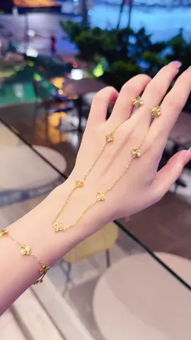 Một khi xuất hiện là phải nổi bật 👍🏻 #4lacatphay #trangsuc #set4la #trangsuclaplanh #ladybossaccessories 