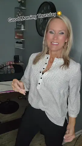 #ThursdayMood #AlmostFriday #GenXHumor #CoffeeBeforeChao 