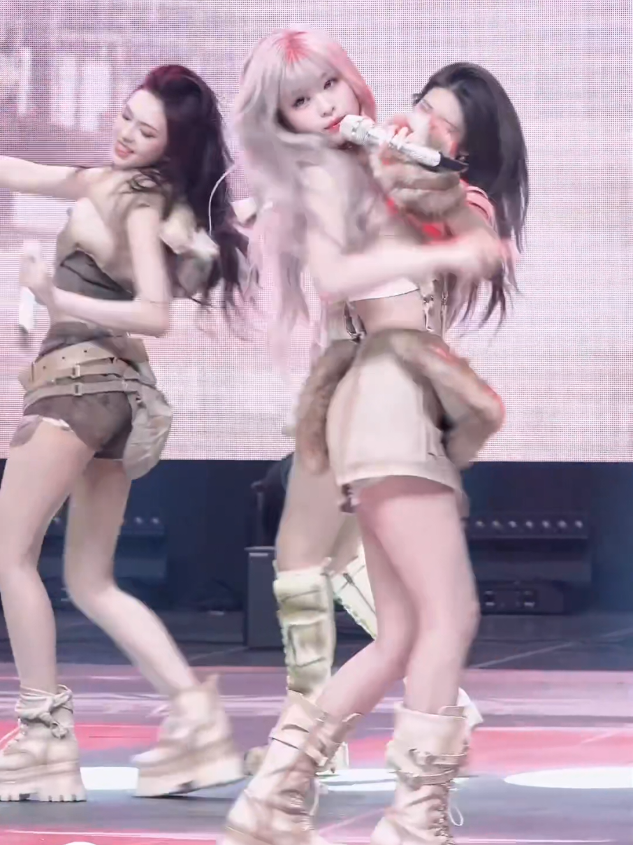 WE GO UP -BABYMONSTER  AHYEON Fancams | #ahyeon #babymonster #wegoup  #mcountdown 