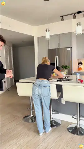 Funny prank #funnymoments #prank #funny#fyp #tiktok 